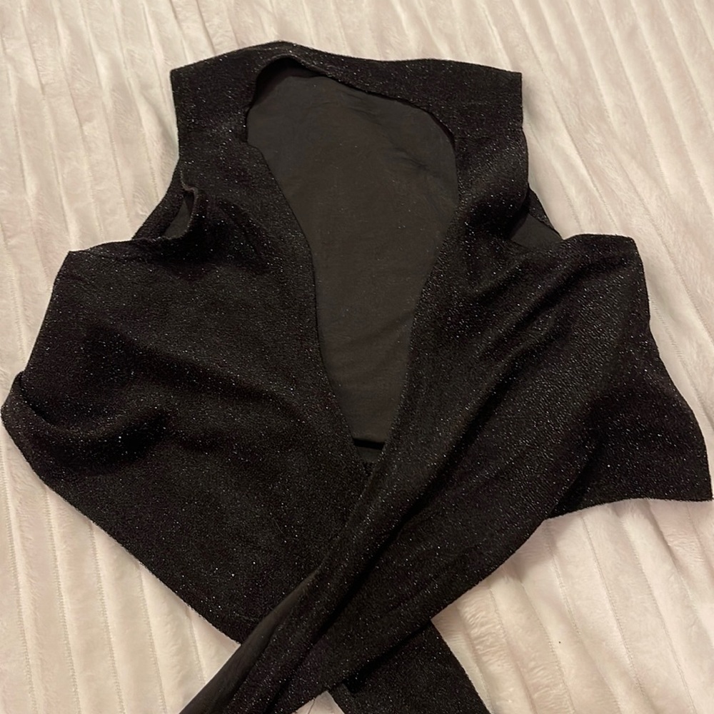 BLACK CROP TOP